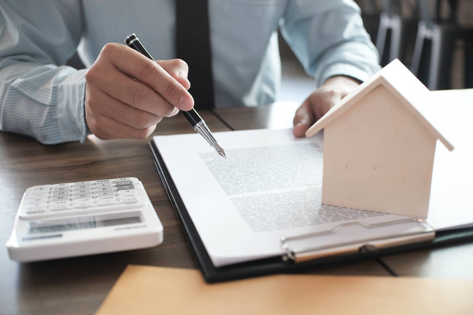 Jak odbywa się przetarg na nieruchomość? Przebieg krok po kroku